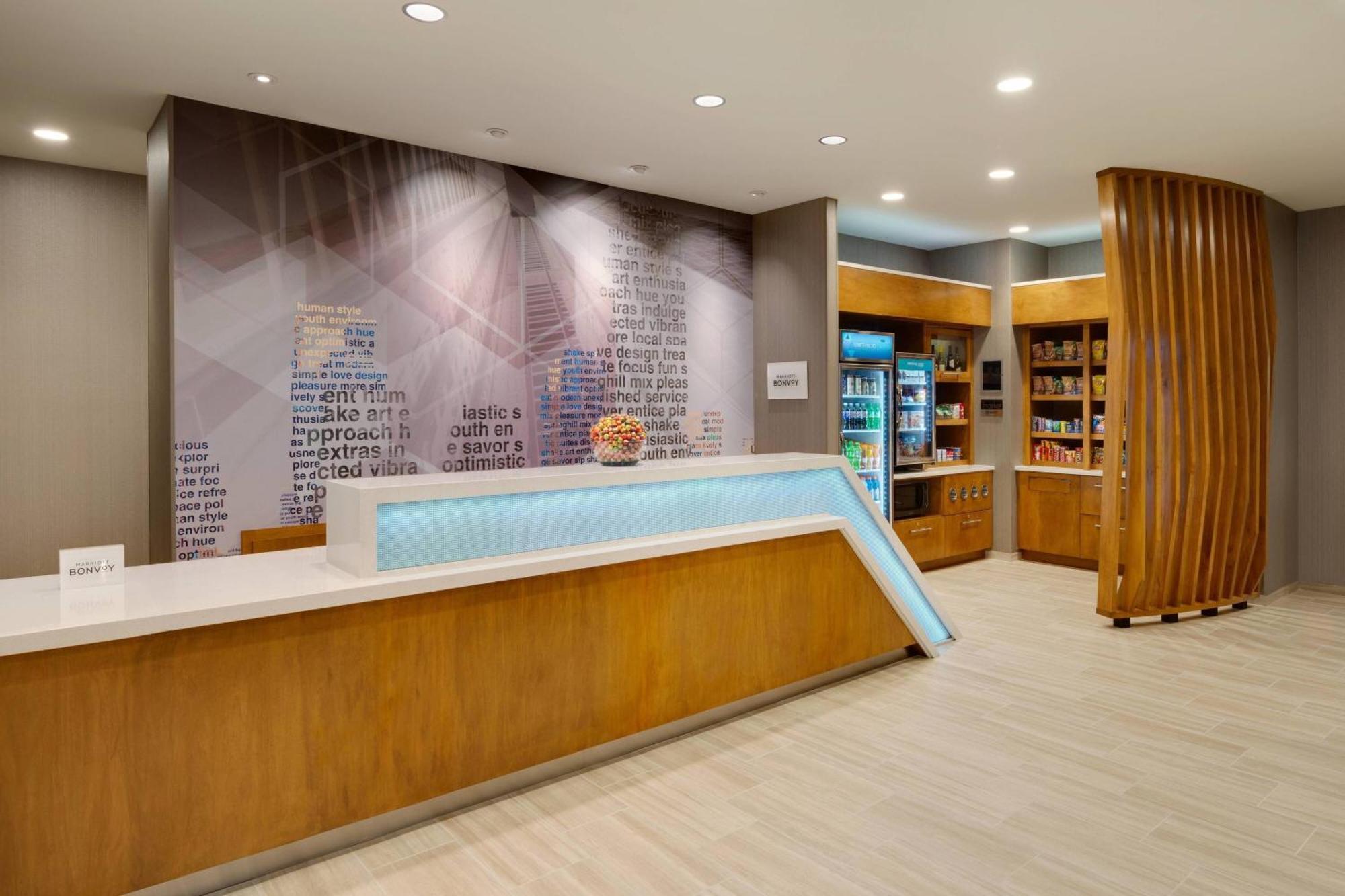 Springhill By Marriott Keystone Hotel